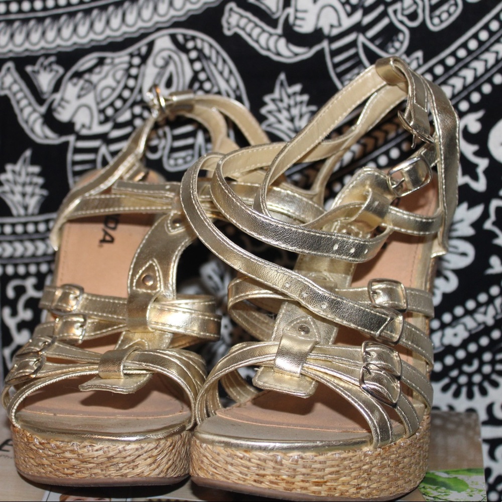 Peep-Toe Ankle Strap Platform Gold Wedge